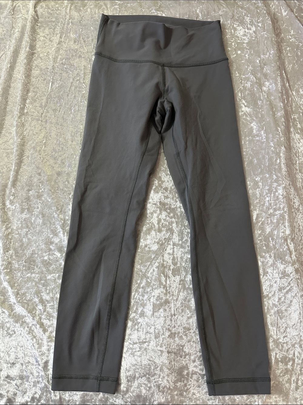 Lululemon basic gray leggings size 6
